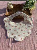 Bavoir fleur bébé
